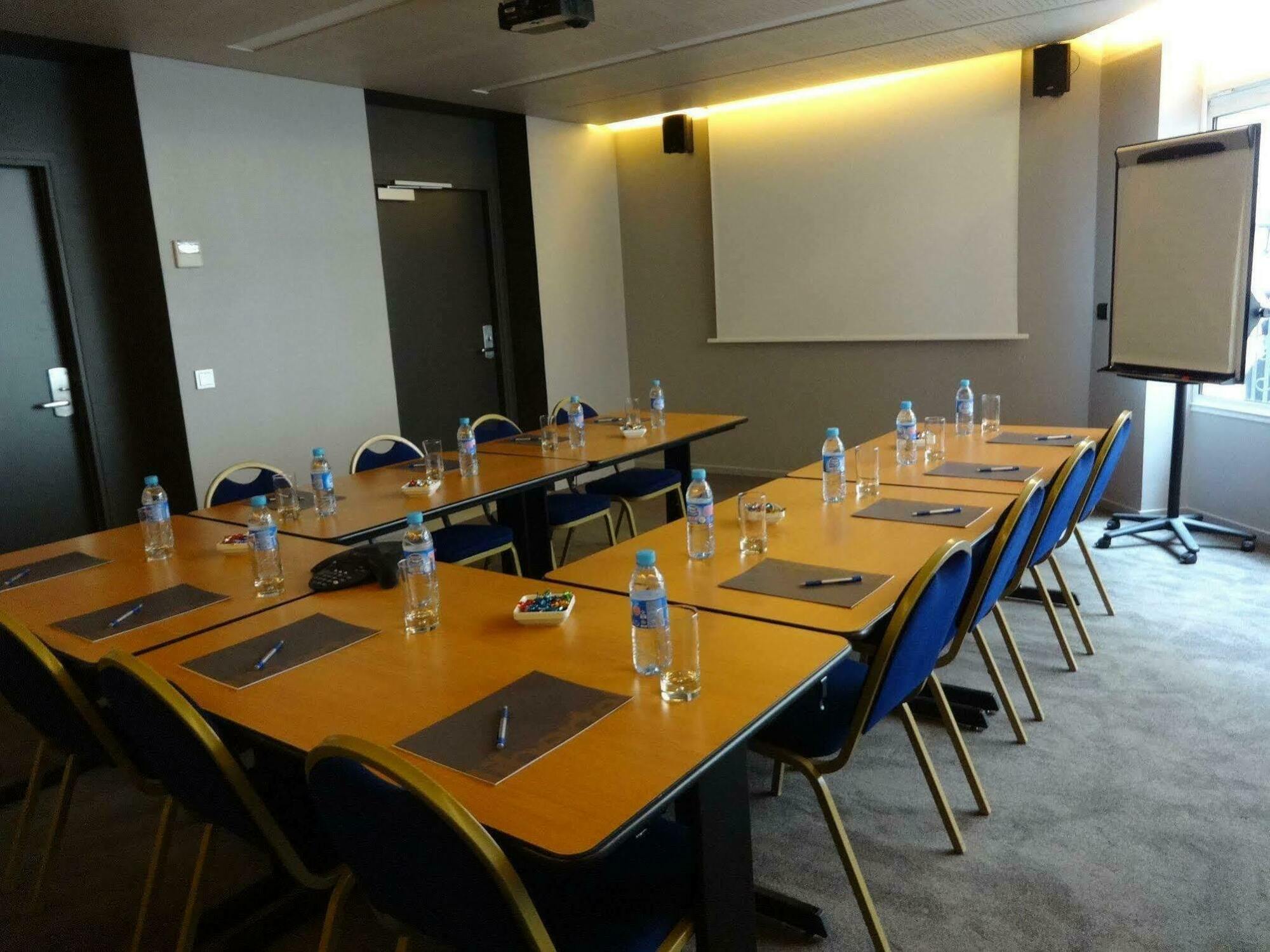 Libertel Gare De L'est Francais Hotel Parigi